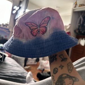 Butterfly bucket hat